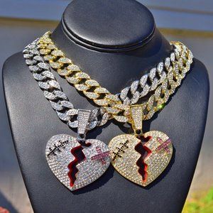 Full Iced Out Jumbo Banded Broken Heart Celebrity Pendant, 18" Miami Cuban Set